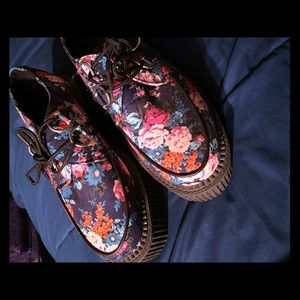 Floral print TUK creeper blue